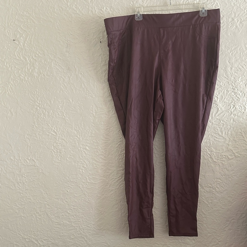 Torrid Faux Leather Maroon Oxblood Leggings Pockets 3X - Picture 3 of 9
